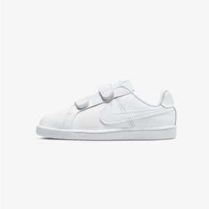 Kids Nike White shoes. Size 2.